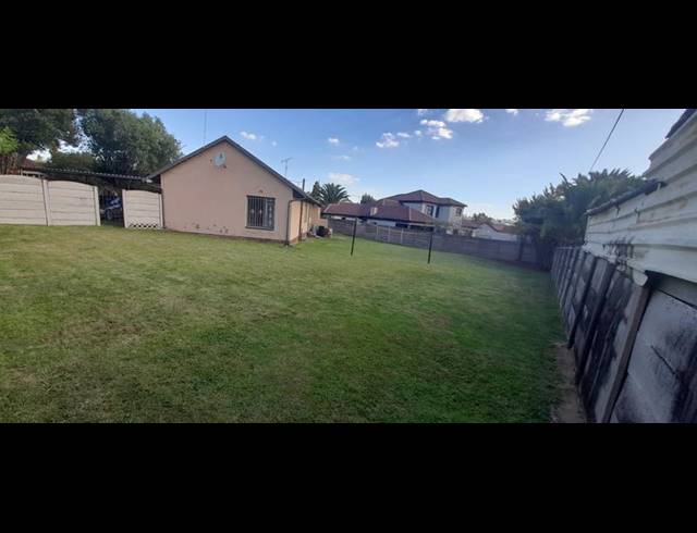 3 BEDROOM PROPERTY TO RENT IN BIRCH ACRES